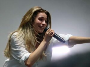 Adèle Castillon au festival Jardin sonore de Vitrolles en juillet 2025