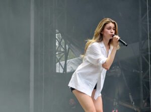 Adèle Castillon au festival Jardin sonore de Vitrolles en juillet 2025