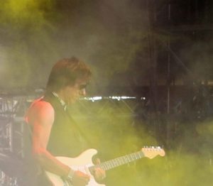 Jeff Beck et Johnny Depp au festival Jardin sonore de Vitrolles le 23 juillet 2022