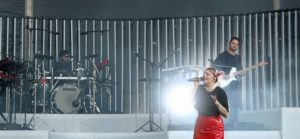 Louane au festival Jardin sonore de Vitrolles le 22 juillet 2022