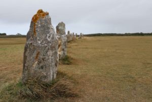 Vers les alignements mégalithiques de Lagatjar à côté de Camaret