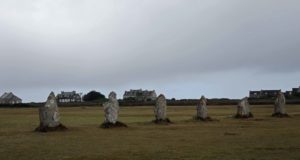 Vers les alignements mégalithiques de Lagatjar à côté de Camaret