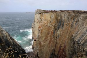 Vers les alignements mégalithiques de Lagatjar à côté de Camaret