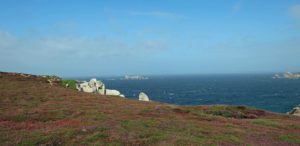 Vers les alignements mégalithiques de Lagatjar à côté de Camaret