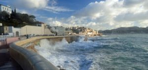 Tempête sur la corniche de Marseille